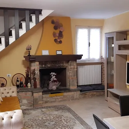 Дом отдыха Casa Vacanze Amira, Al Centro Dell' Umbria ! Петриньяно